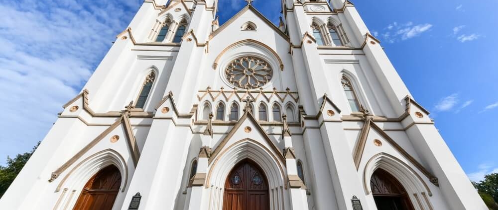 The Cathedral Basilica of St. John the Baptist, one of the top attractions in Savannah.